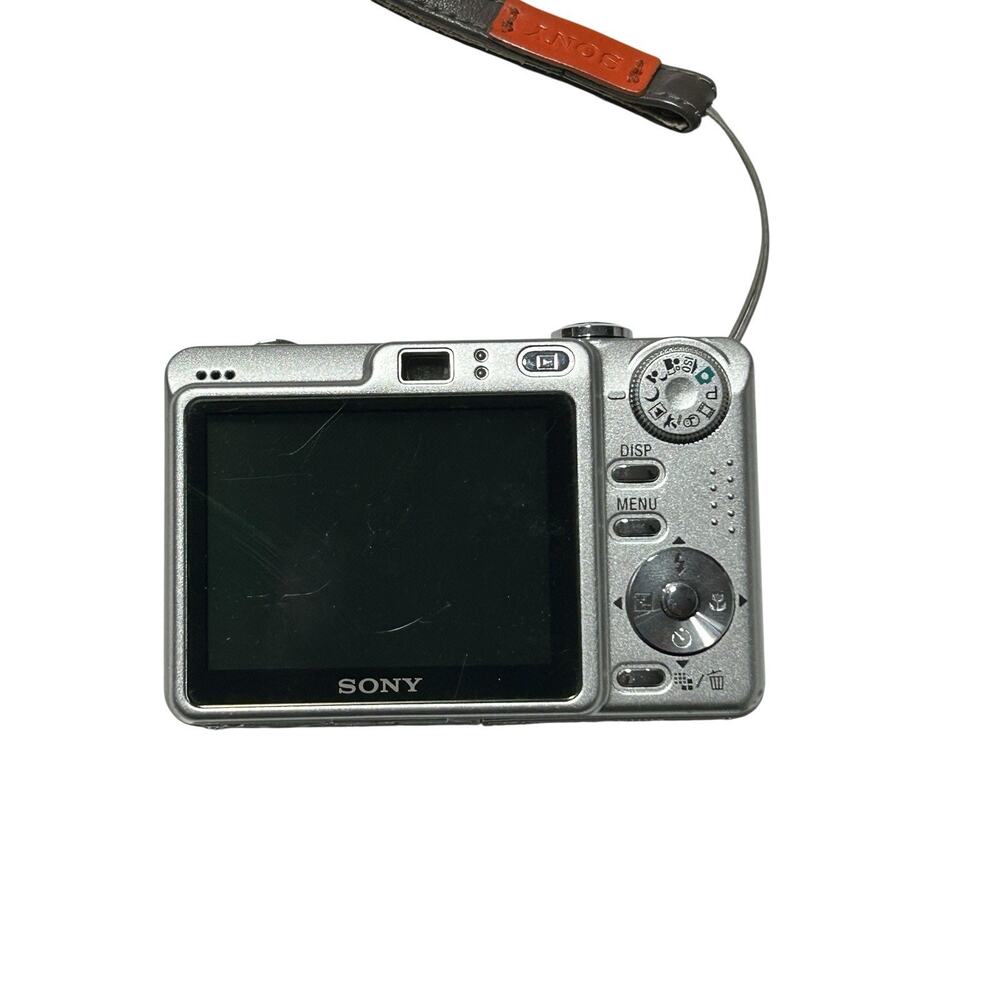 Sony Cyber-Shot DSC-W55 7.2 Mega Pixels 3x Zoom Digital Camera No Battery - Picture 2 of 11